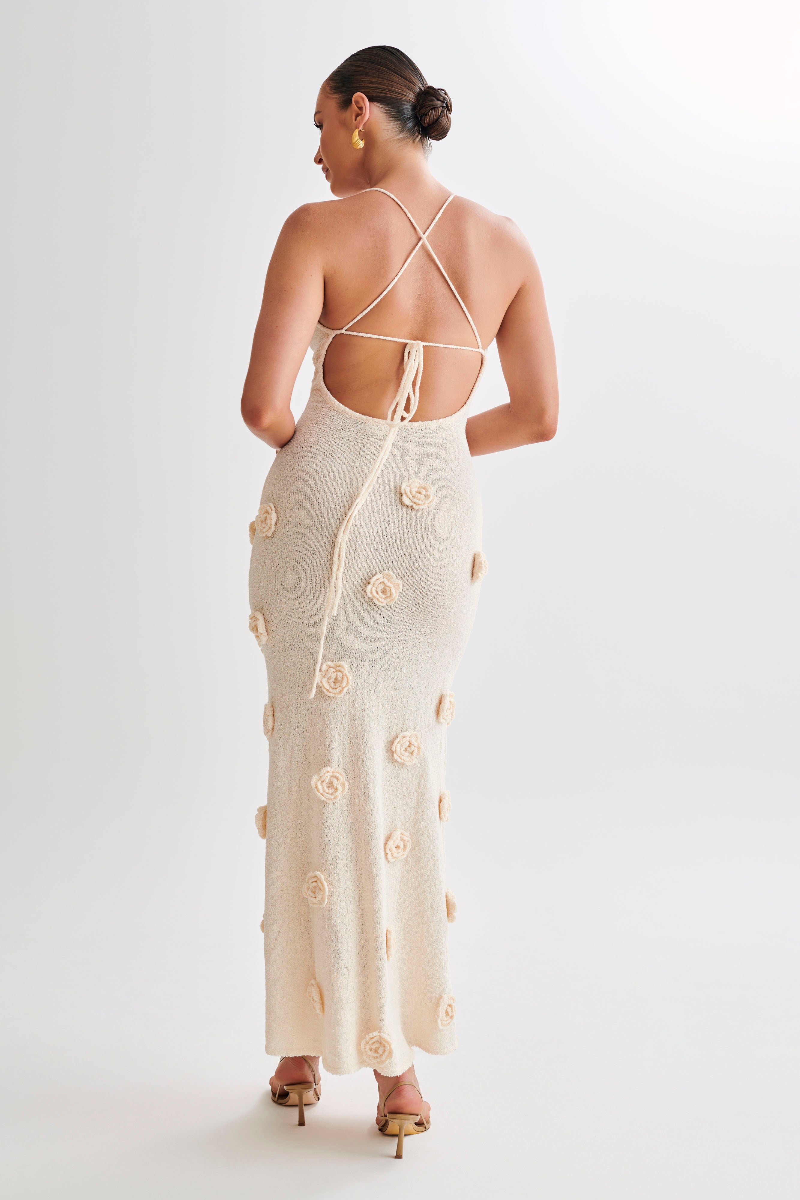 Wear A Vibe™ l Suki Knit Maxi Dress With Flowers Nude