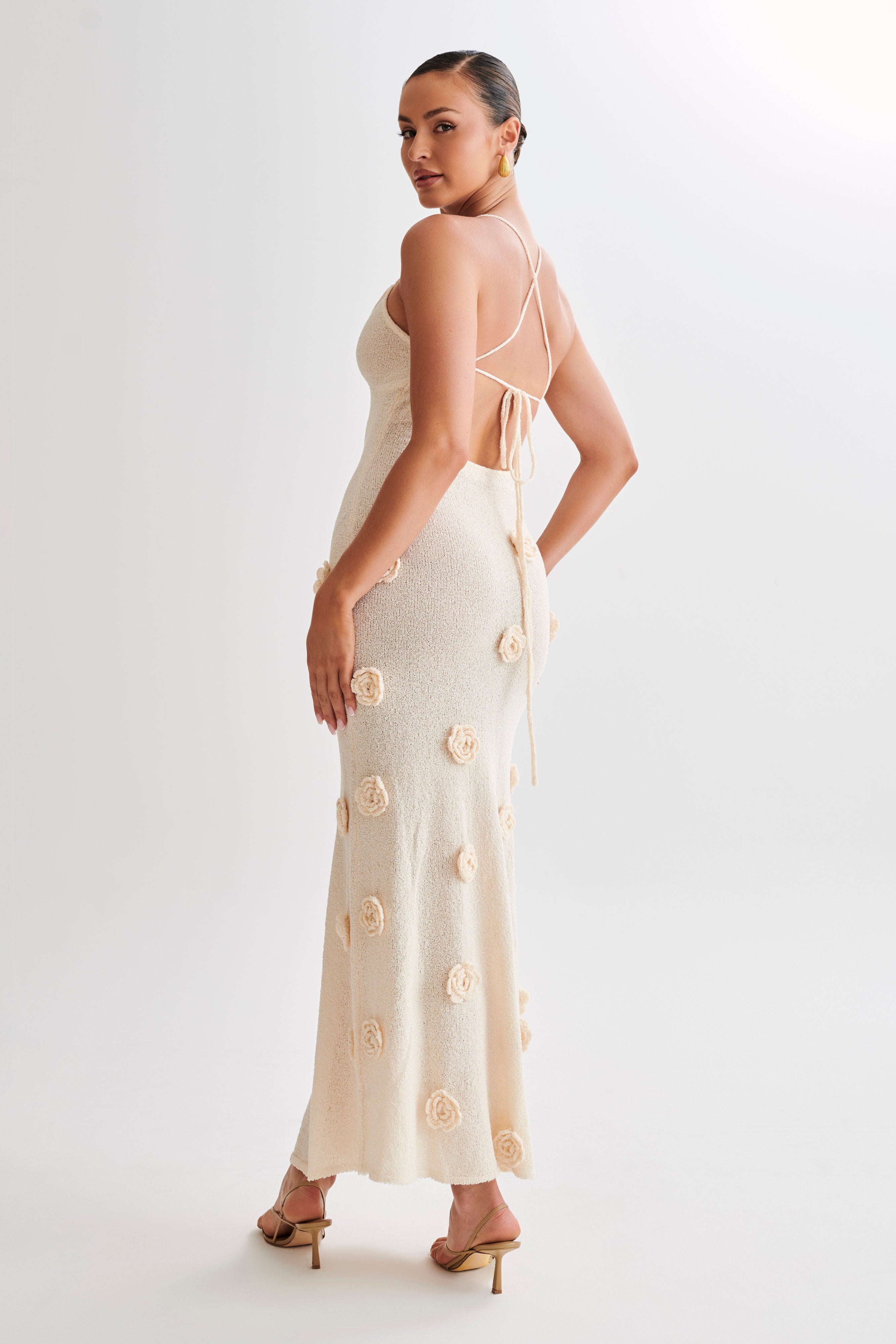 Wear A Vibe™ l Suki Knit Maxi Dress With Flowers Nude