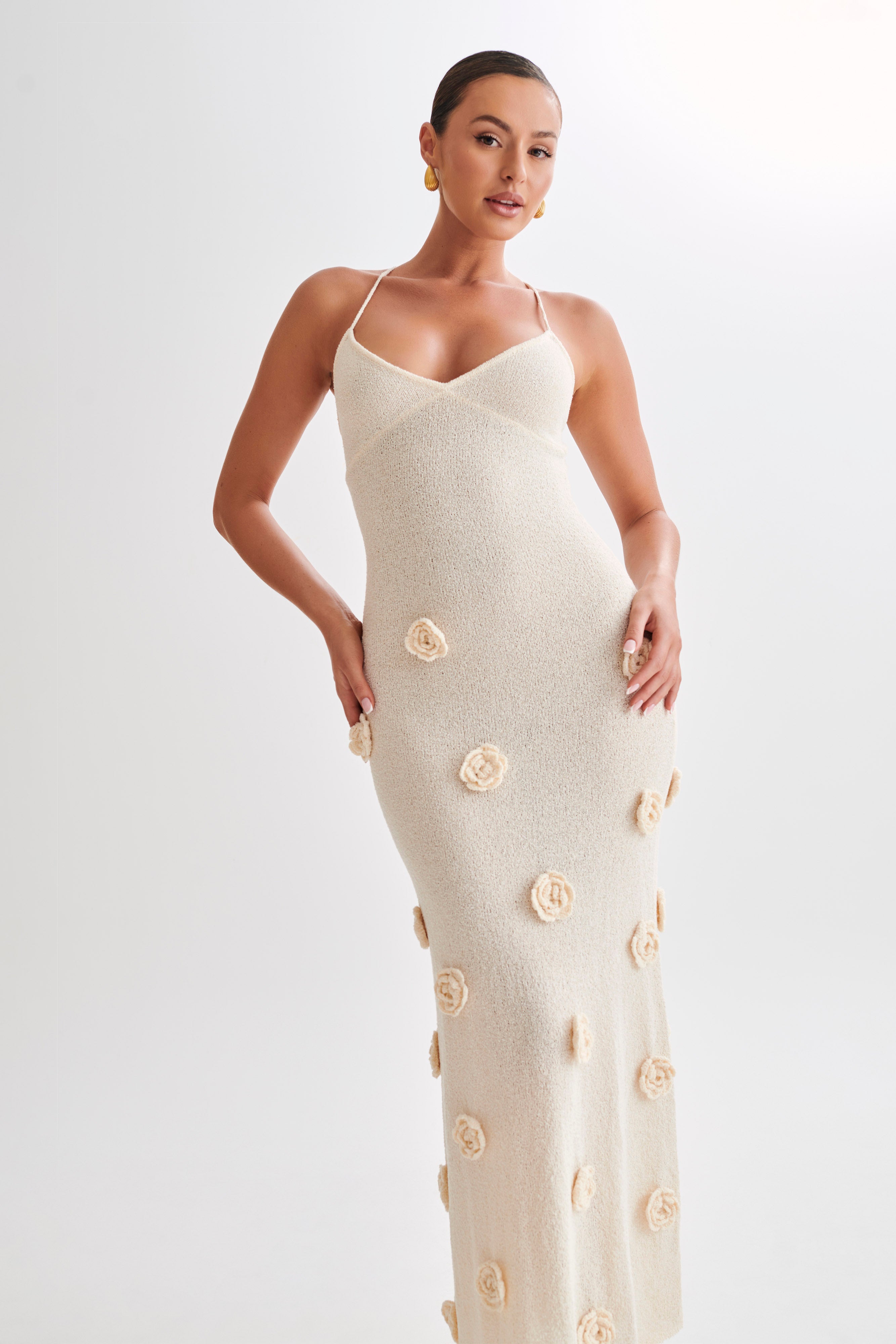 Wear A Vibe™ l Suki Knit Maxi Dress With Flowers Nude