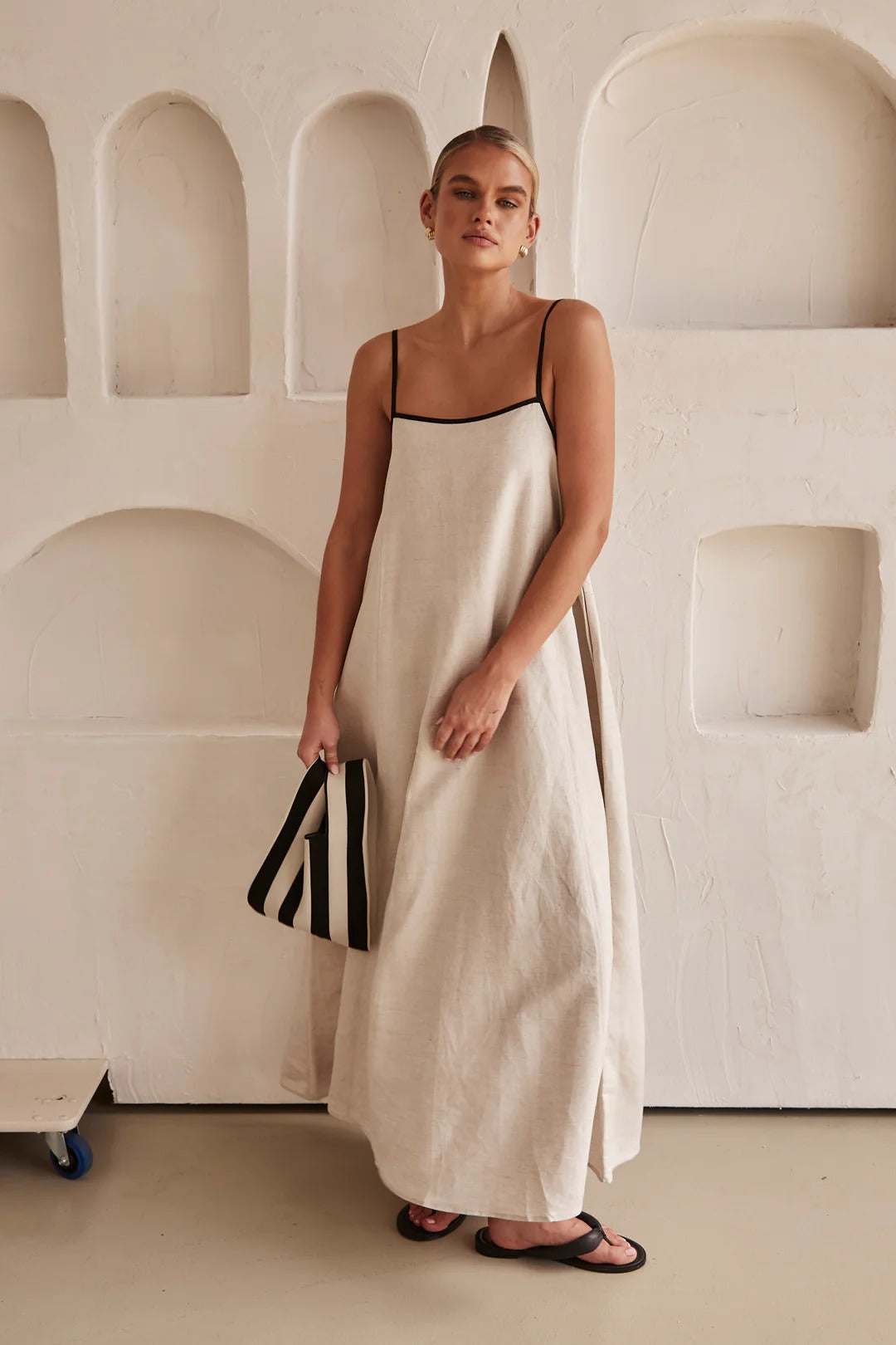 Wear A Vibe™ | Contrast Linen Maxi Dress