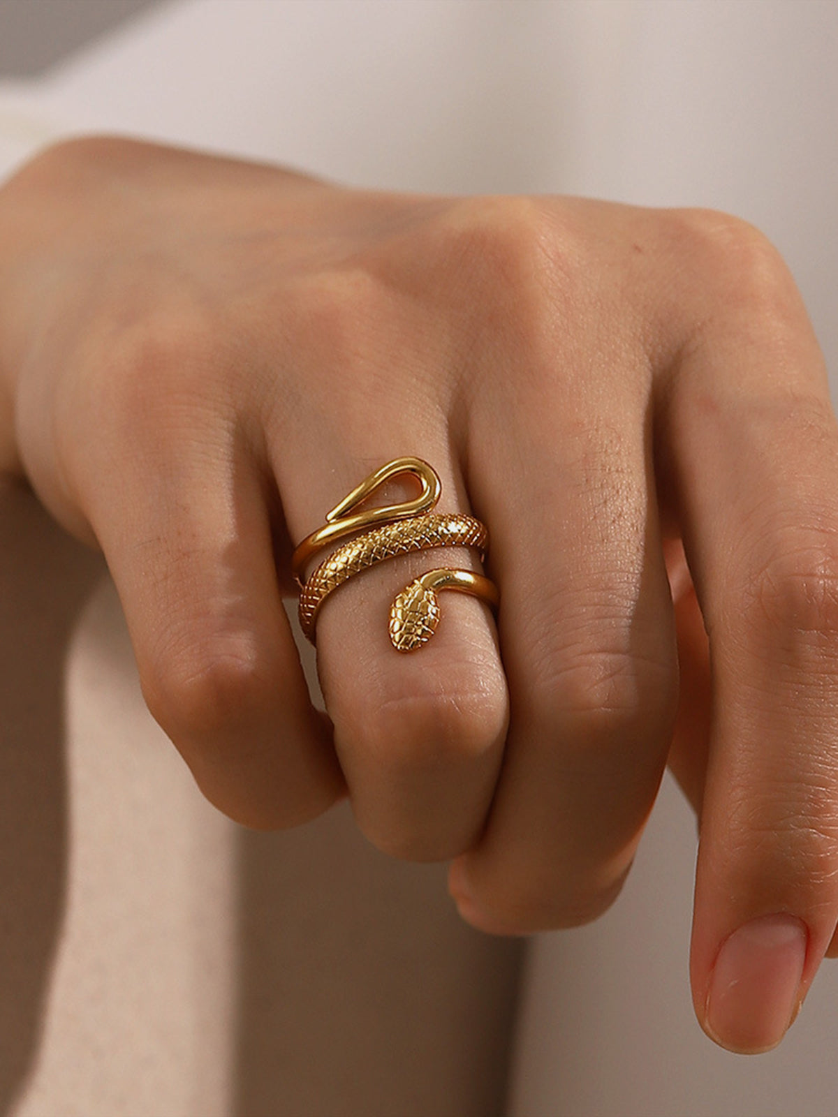 VYNESSA™ | Adjustable Snake Ring