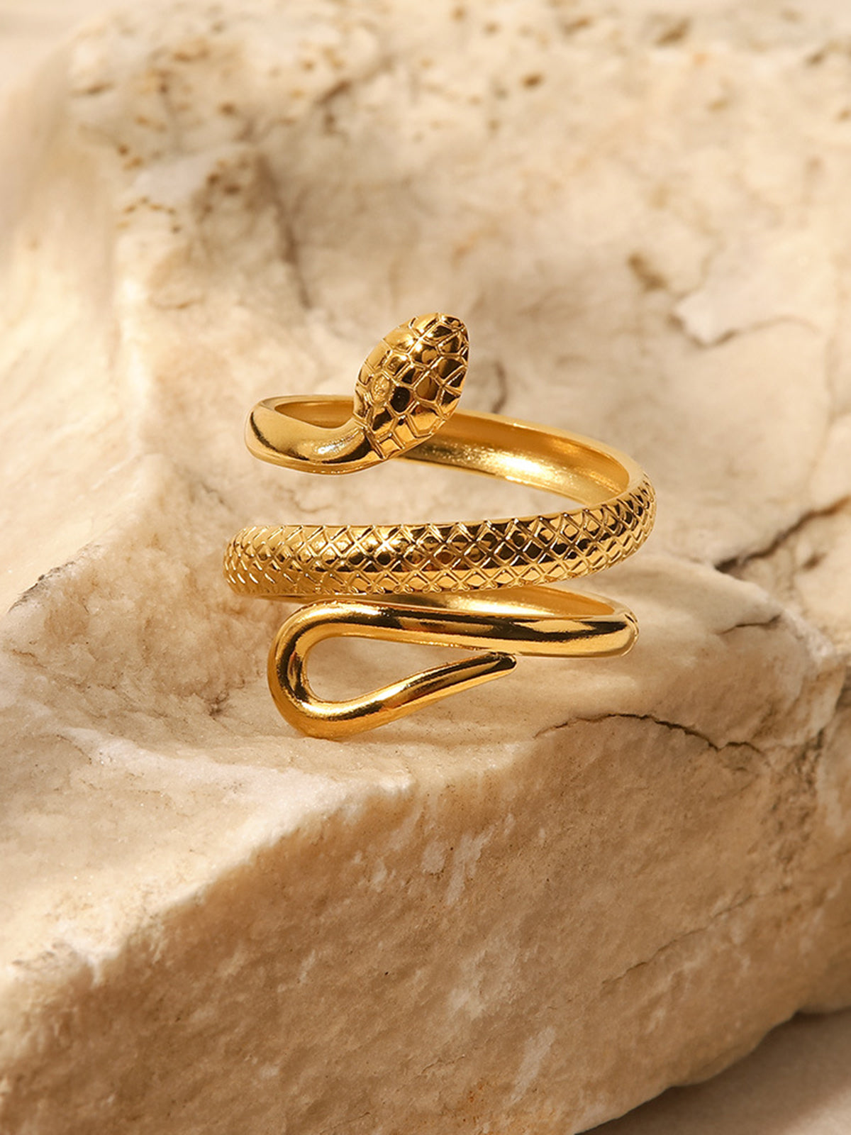 VYNESSA™ | Adjustable Snake Ring